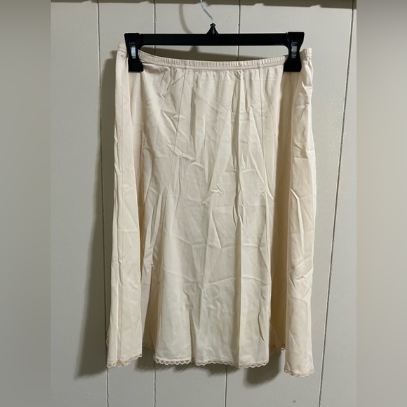 Vintage Vanity fair size medium lot of 4 slips long and short black cream lace - Picture 16 of 16